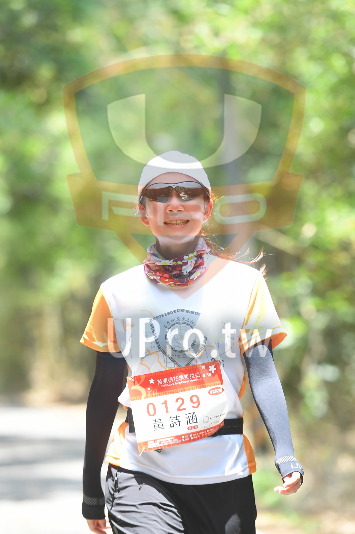 r-,4서,*5,19,2018 Miaol Tong Fiome Marathon,42KM,0129,|綠色隧道3|中年人