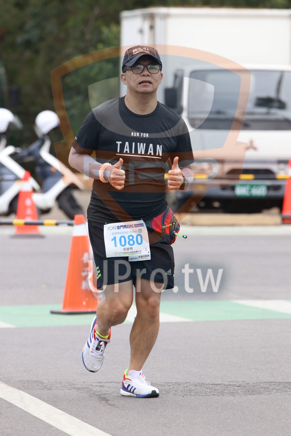 RUN FOR,TAIWAN,2019,42.195KM N),1080,,|