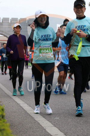 ()：KEEP,too,RUNNIN,Never give up Never too,9019金門馬拉松,6043